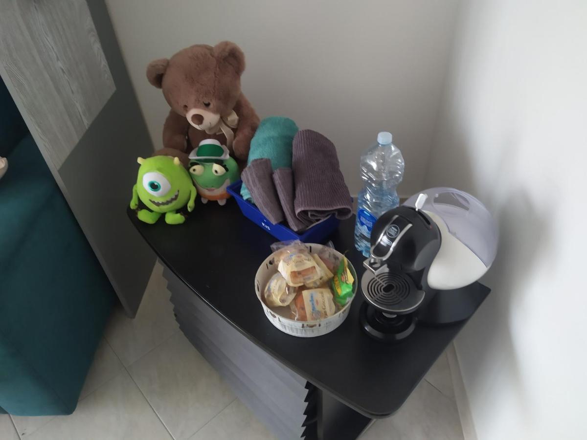 דירות ונאריה ריאלה In Casa Zoe מראה חיצוני תמונה
